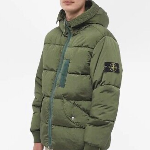 STONE ISLAND NYLON METAL HOODED DOWN JACKET OLIVE Size M